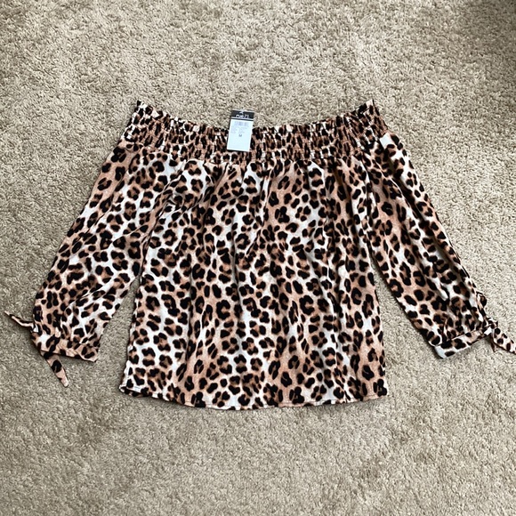 Off Shoulder Leopard Blouse - Picture 1 of 2
